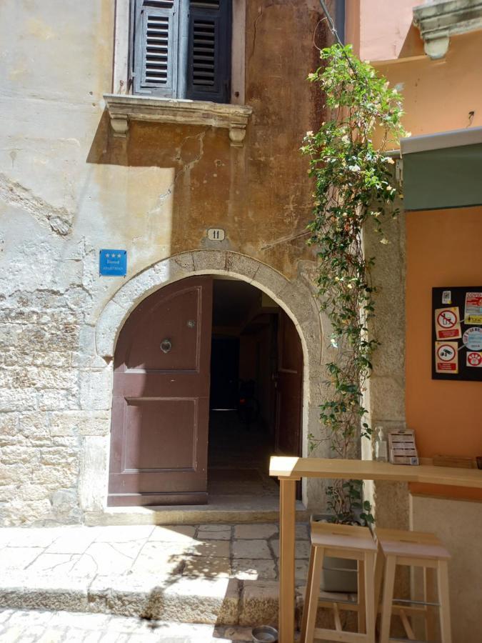 Bunari Studio Apartment Rovinj Exteriör bild