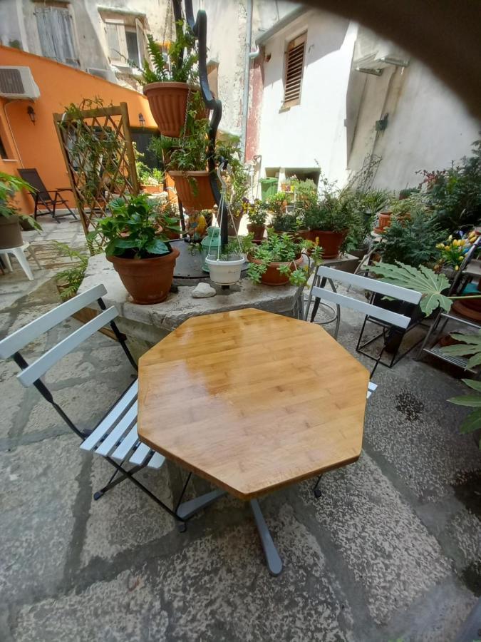 Bunari Studio Apartment Rovinj Exteriör bild