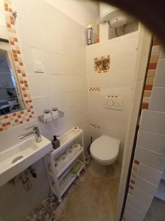 Bunari Studio Apartment Rovinj Exteriör bild