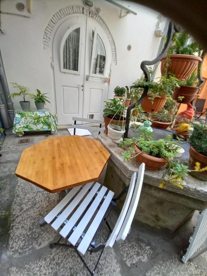 Bunari Studio Apartment Rovinj Exteriör bild