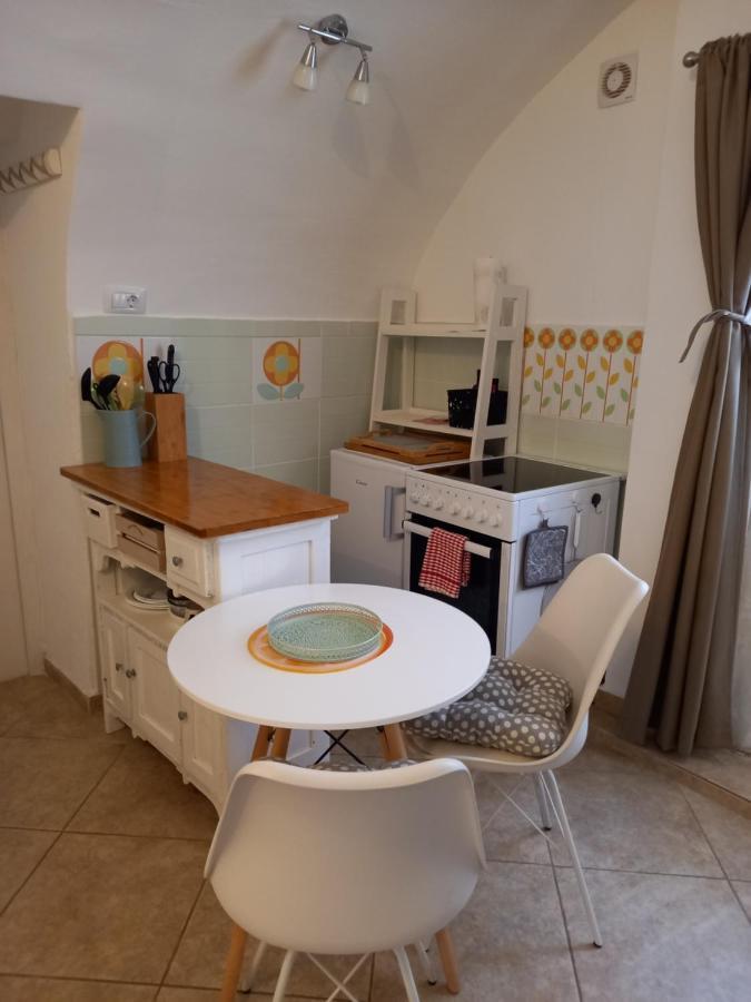 Bunari Studio Apartment Rovinj Exteriör bild